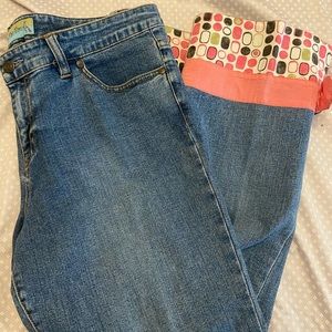 Too-She-She Capri Jeans with Embellished Bottom